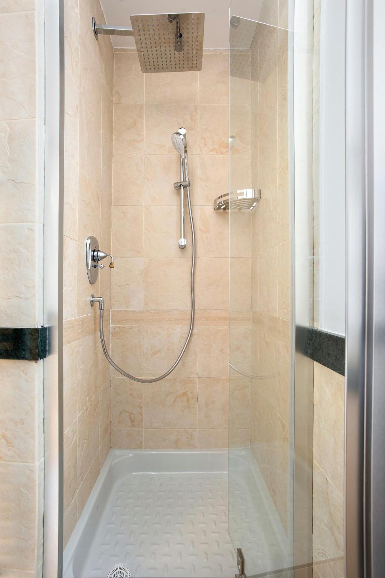 Apartment Montebello Style Rom